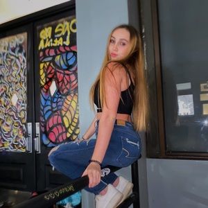 Meet your Posher, Arianna